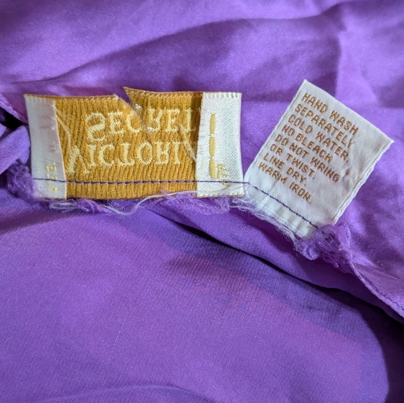 Victoria’s Secret Gold Label Lilac 100% Silk Nightgown – Size Small - Picture 7 of 9